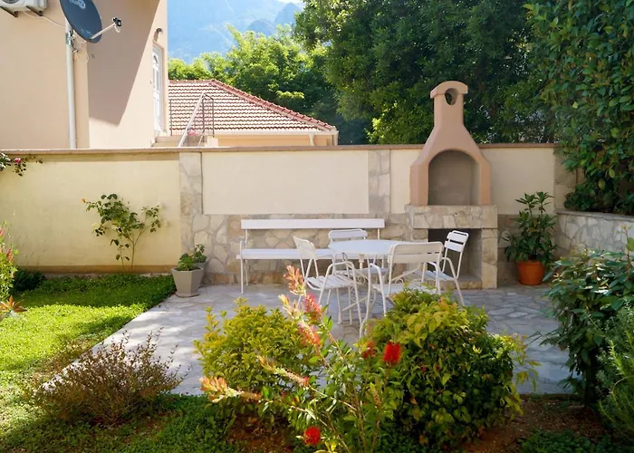 Veron Apartments