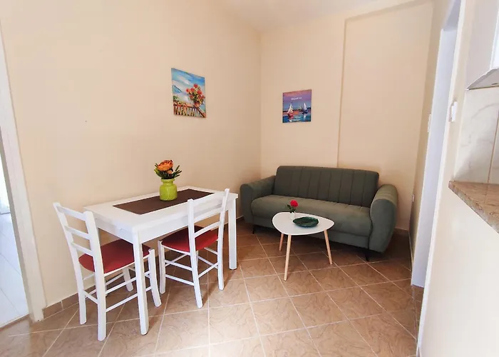 Veron Apartments