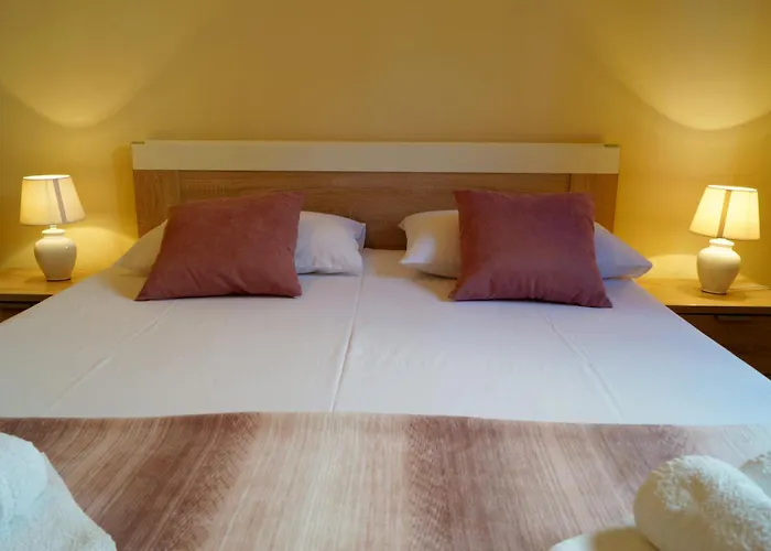 Veron Apartments