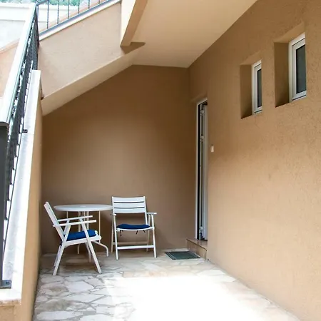 Veron Apartments Cattaro Esterno foto